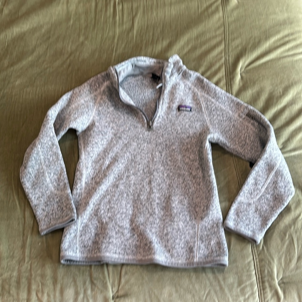 Patagonia fleece pull over.